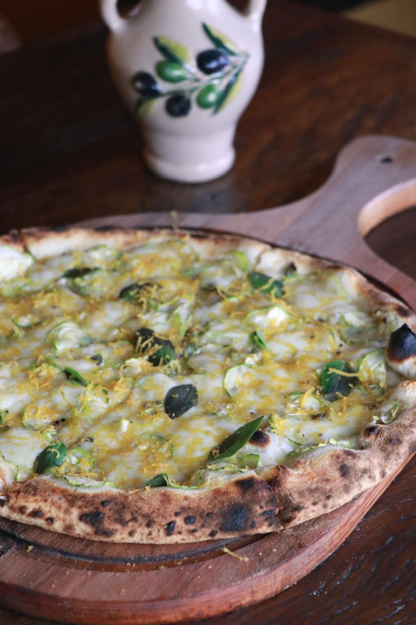 Pizza Margherita clássica – toque autêntico napolitano em São Paulo